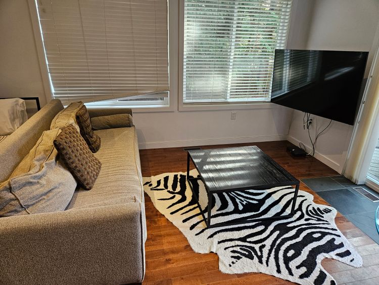 Lovely Garibaldi Highlands Furnished Loft, Squamish Rent It Furnished