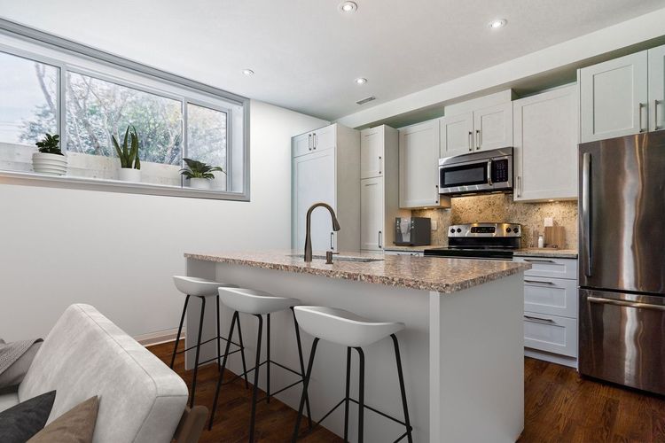 Etobicoke Furnished House Entire Floor, Toronto Rent It Furnished Rental