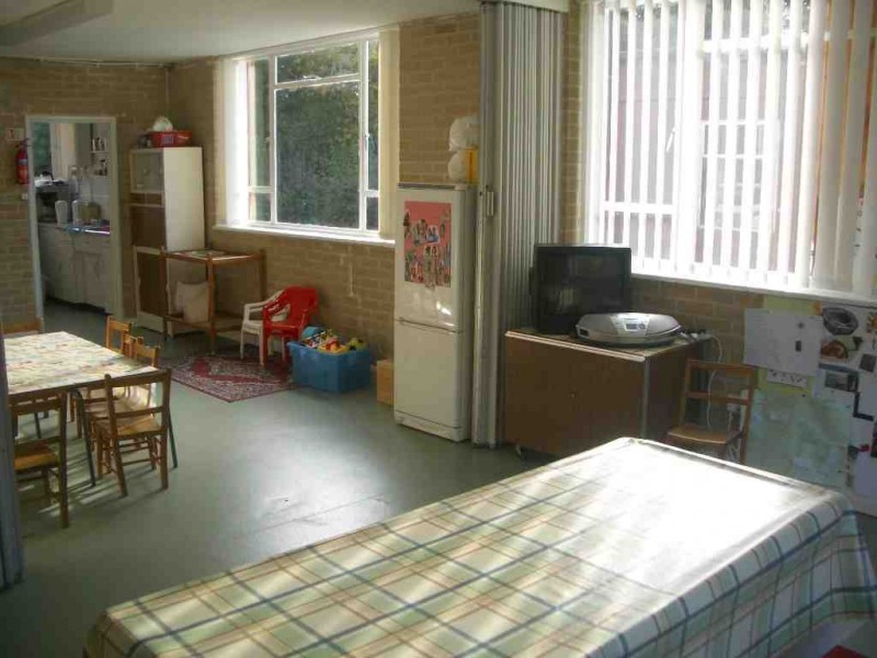 Howlands Baptist Church Hall, Howlands Baptist Church, The Commons