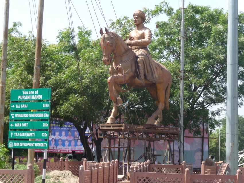 Purani Mandi Chauraha, Agra cityseeker