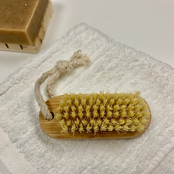 Nail Brush MightyNest