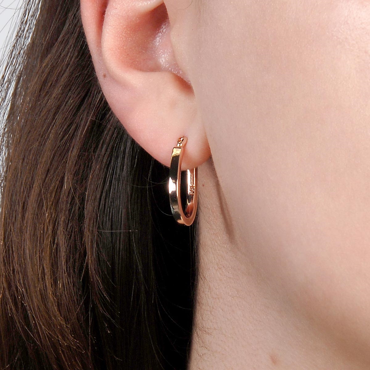 Fifth Avenue Collection Canada. Sleek Lines