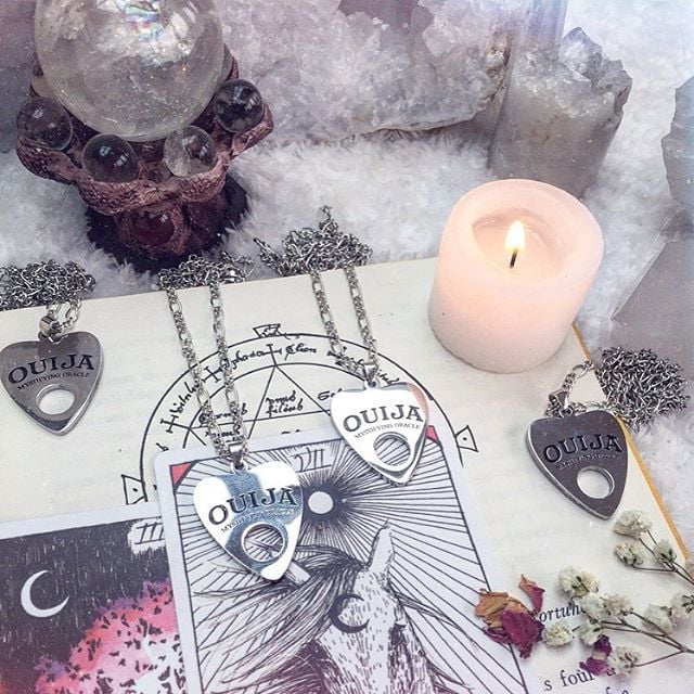 Ouija Boards Tips, Advice & How to Use One Safely