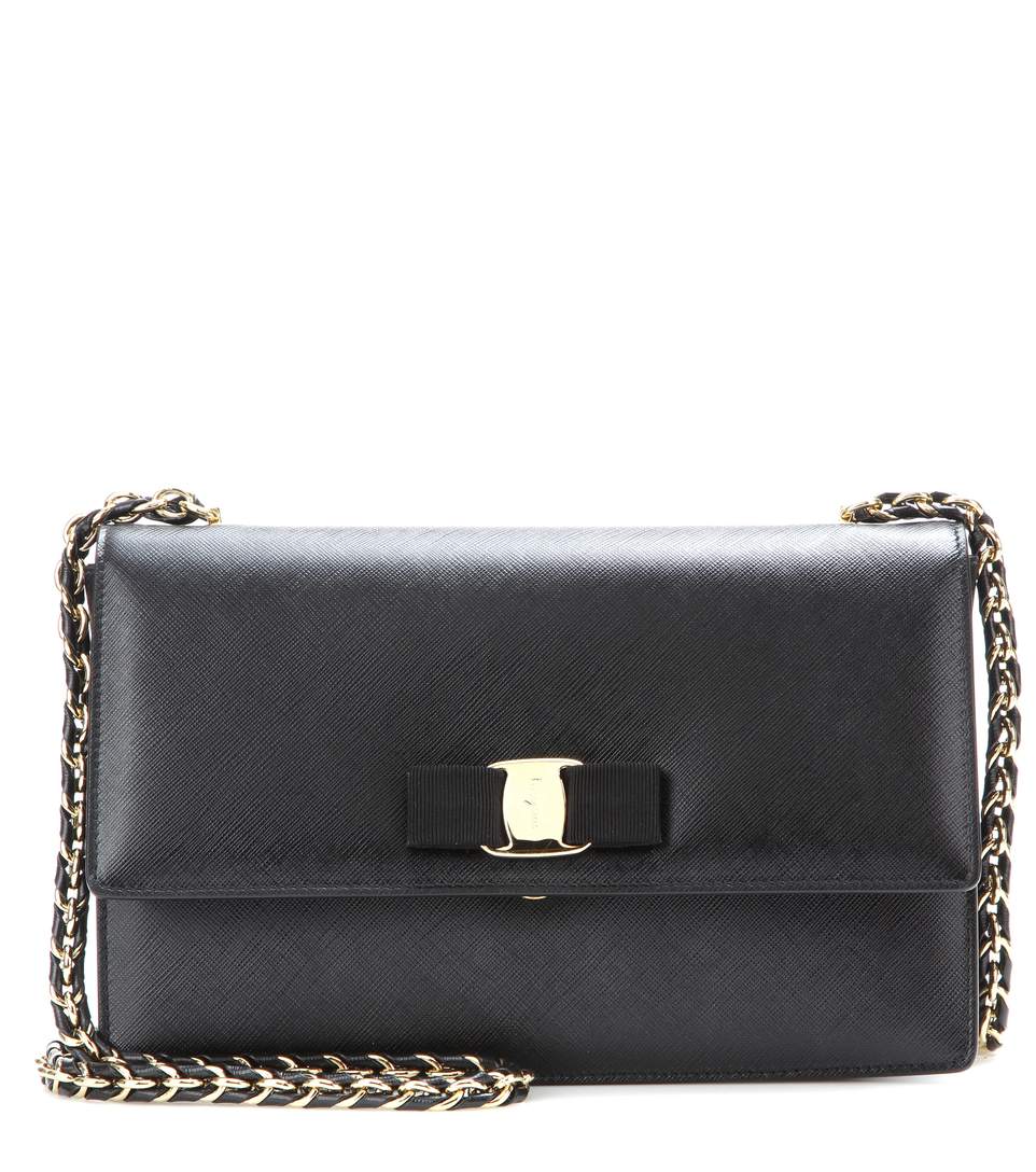 SALVATORE FERRAGAMO BLACK PATENT CALFSKIN MEDIUM 'GINNY' CHAIN LINK