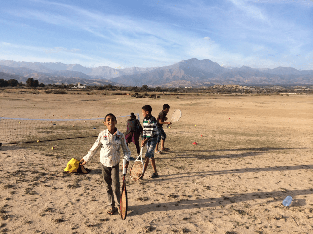 Un terrain de tennis en milieu rural (Maroc) Ulule