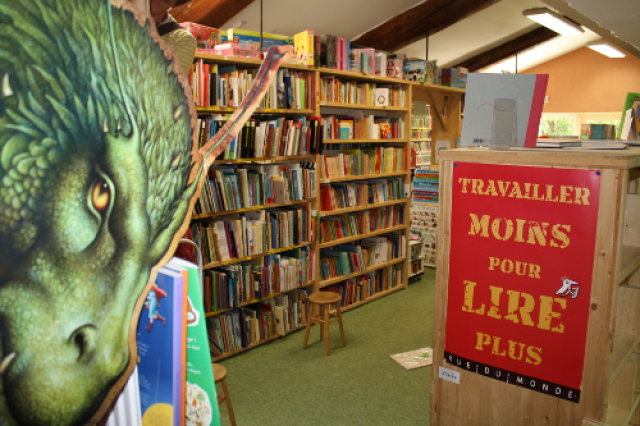 Sauvons et faisons grandir la librairie Le Bleuet Ulule
