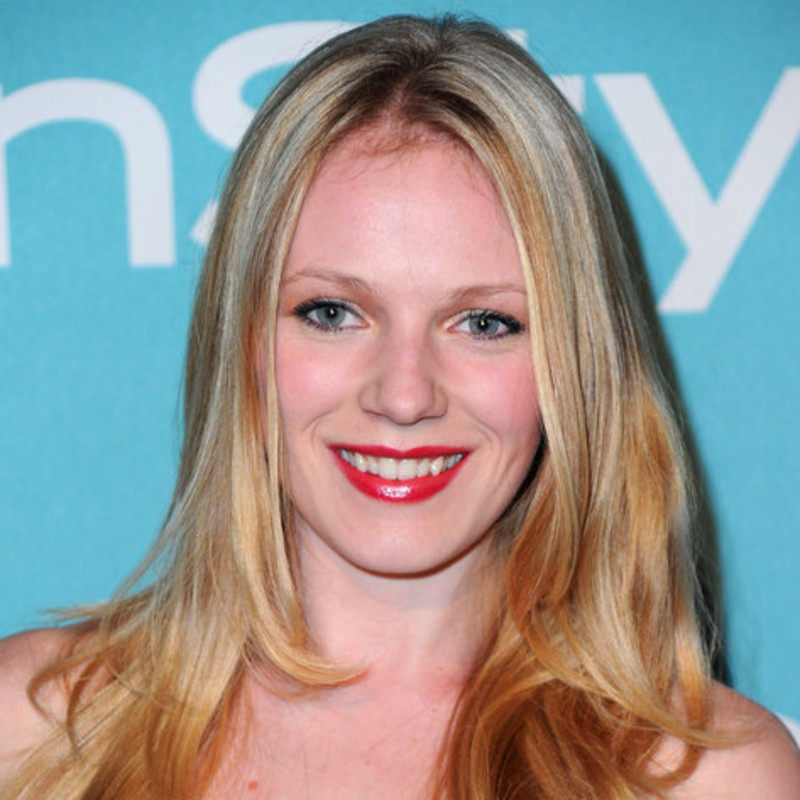 Emma Bell bilder, biografi och filmografi MovieZine