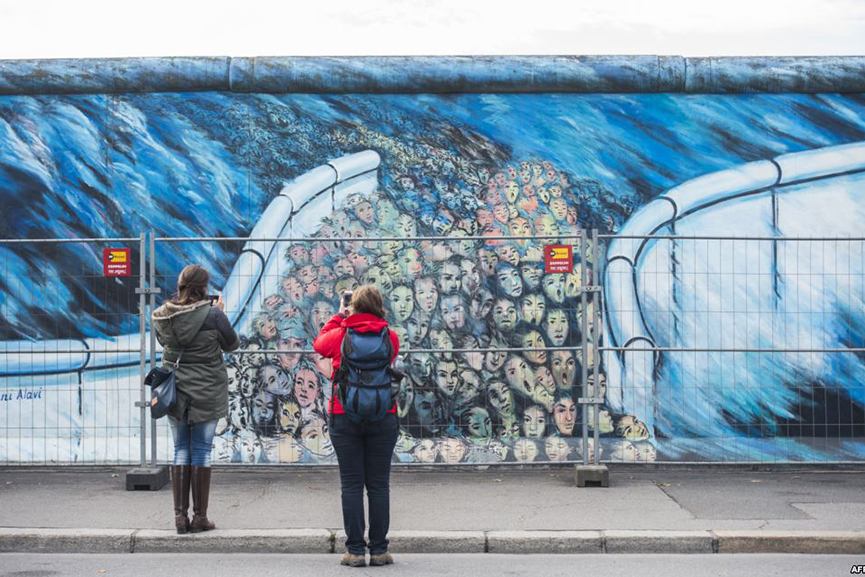 Berlin Installs a Security Fence to Protect East Side Gallery Wall from