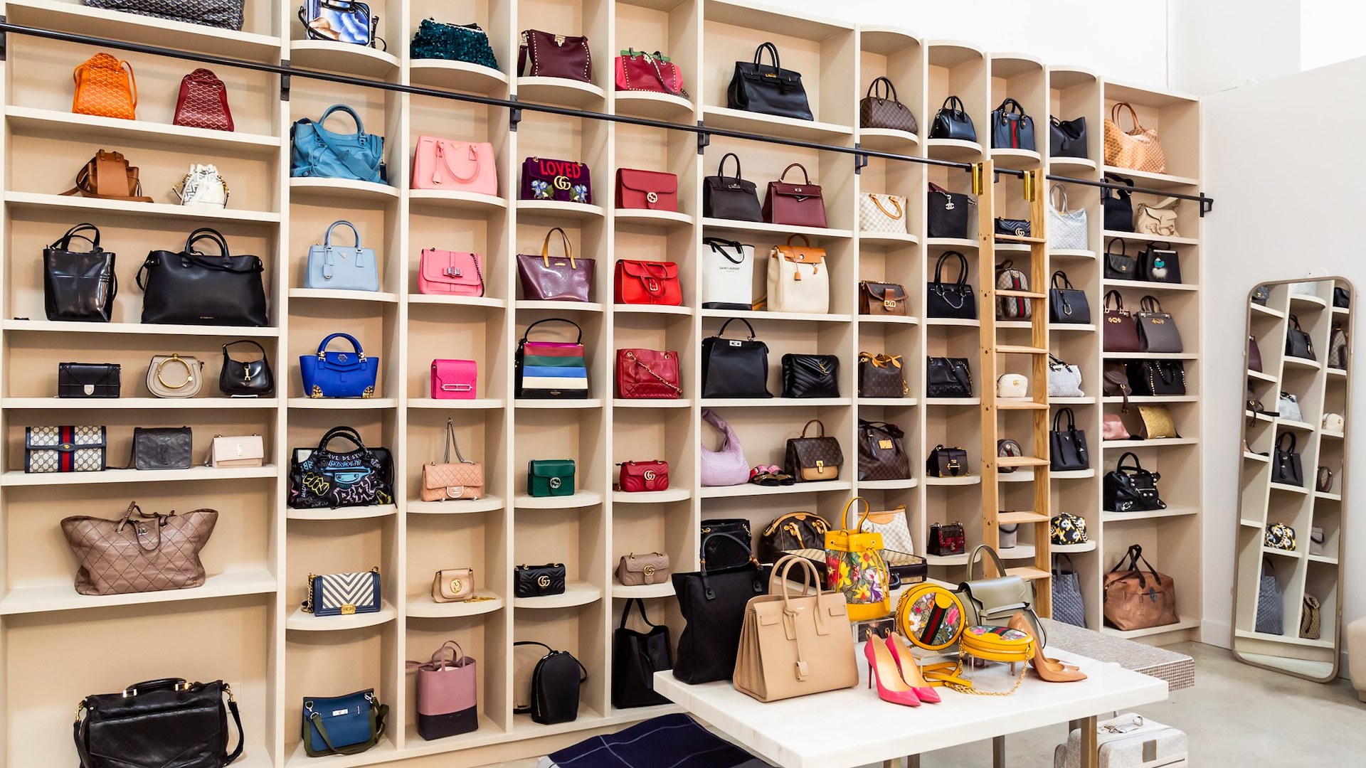 These are the best consignment stores in Toronto
