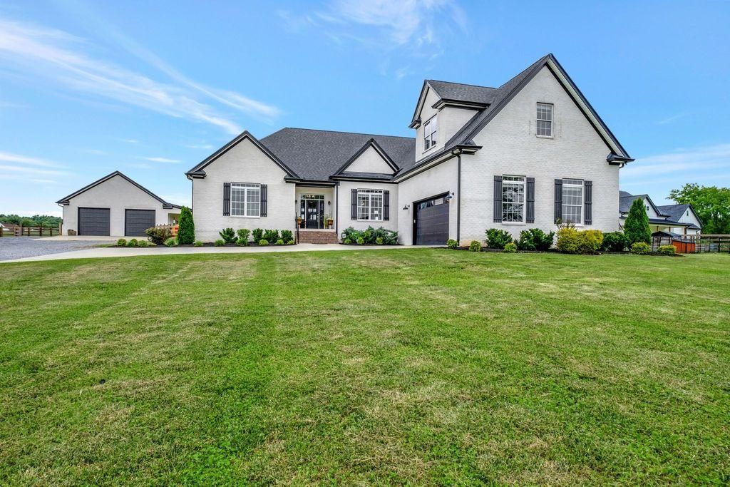 1328 Barry Ln, Gallatin, TN Luxury Home For Sale Pacaso
