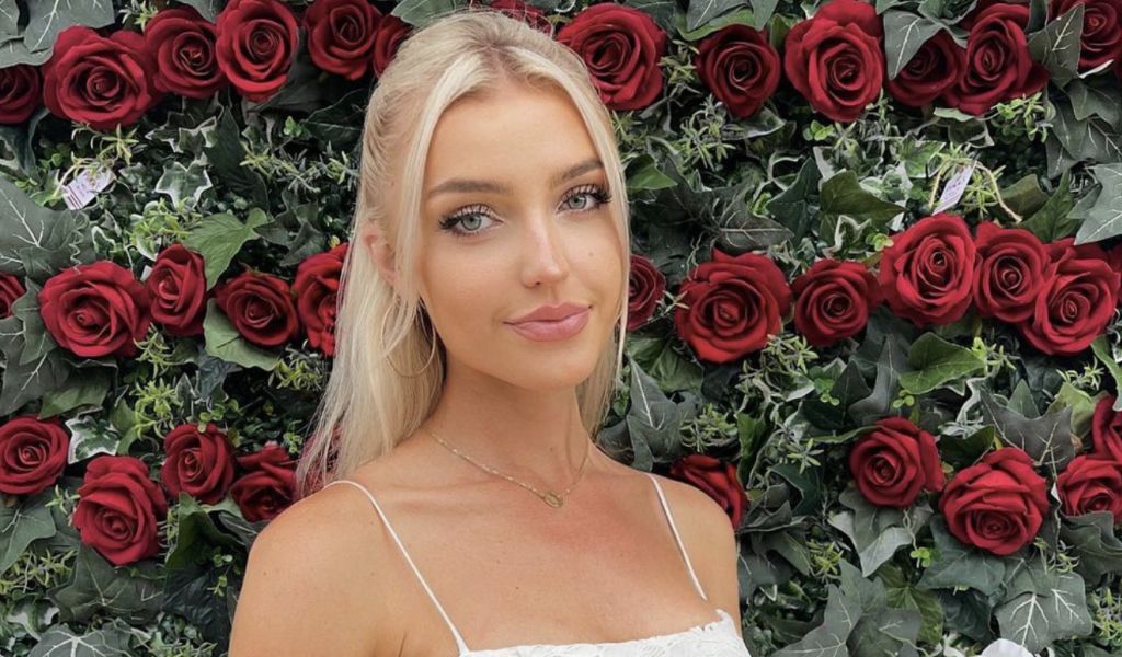 Watch Taylor Fritz gives girlfriend Riddle a coaching session