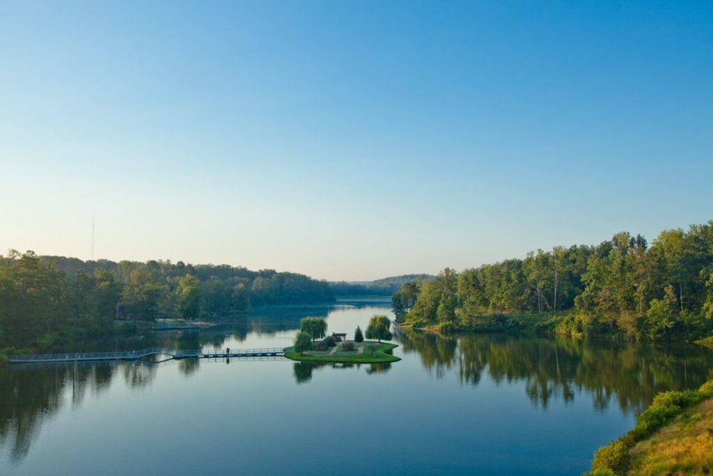 10 Reasons to Move to Sterling on the Lake KNOWAtlanta