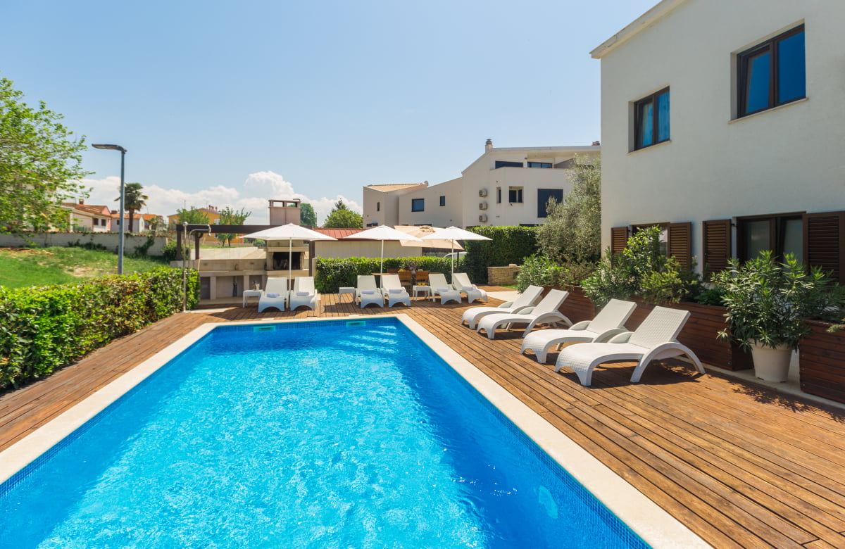 Apartments Funtana Villa Laura with Pool Nr.2 (A2+1)