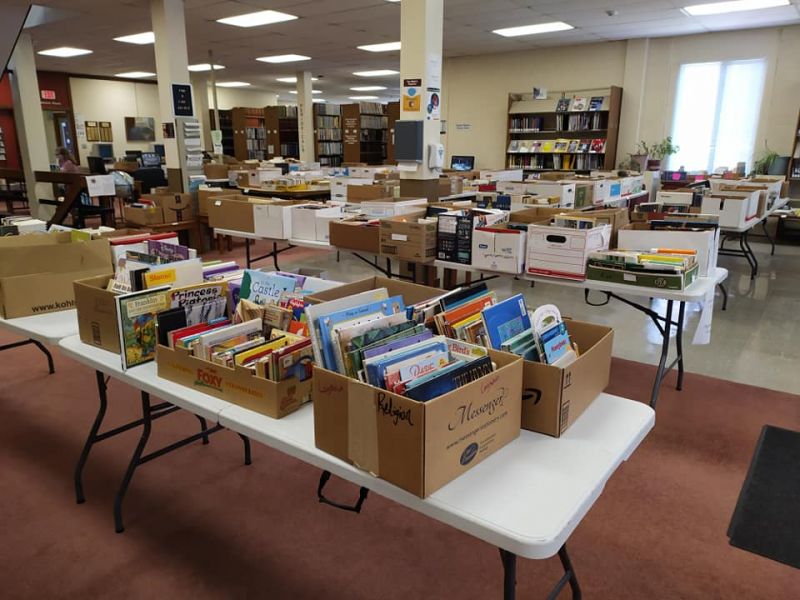Eureka College Library Holding Book Sale