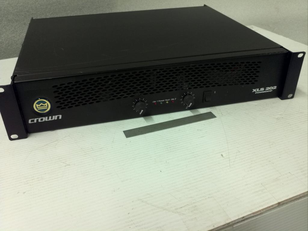Crown XLS202 Power Amplifier Audio Visual Equipment BMI Surplus