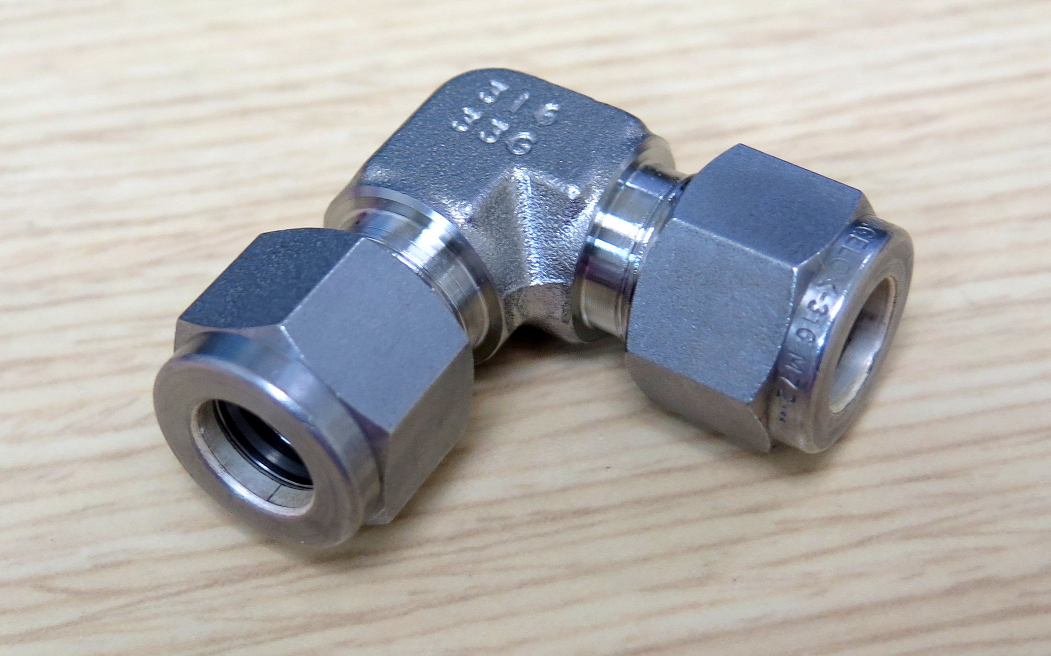 Swagelok SS6009 Stainless Steel Tube Fitting, Union Elbow Plumbing