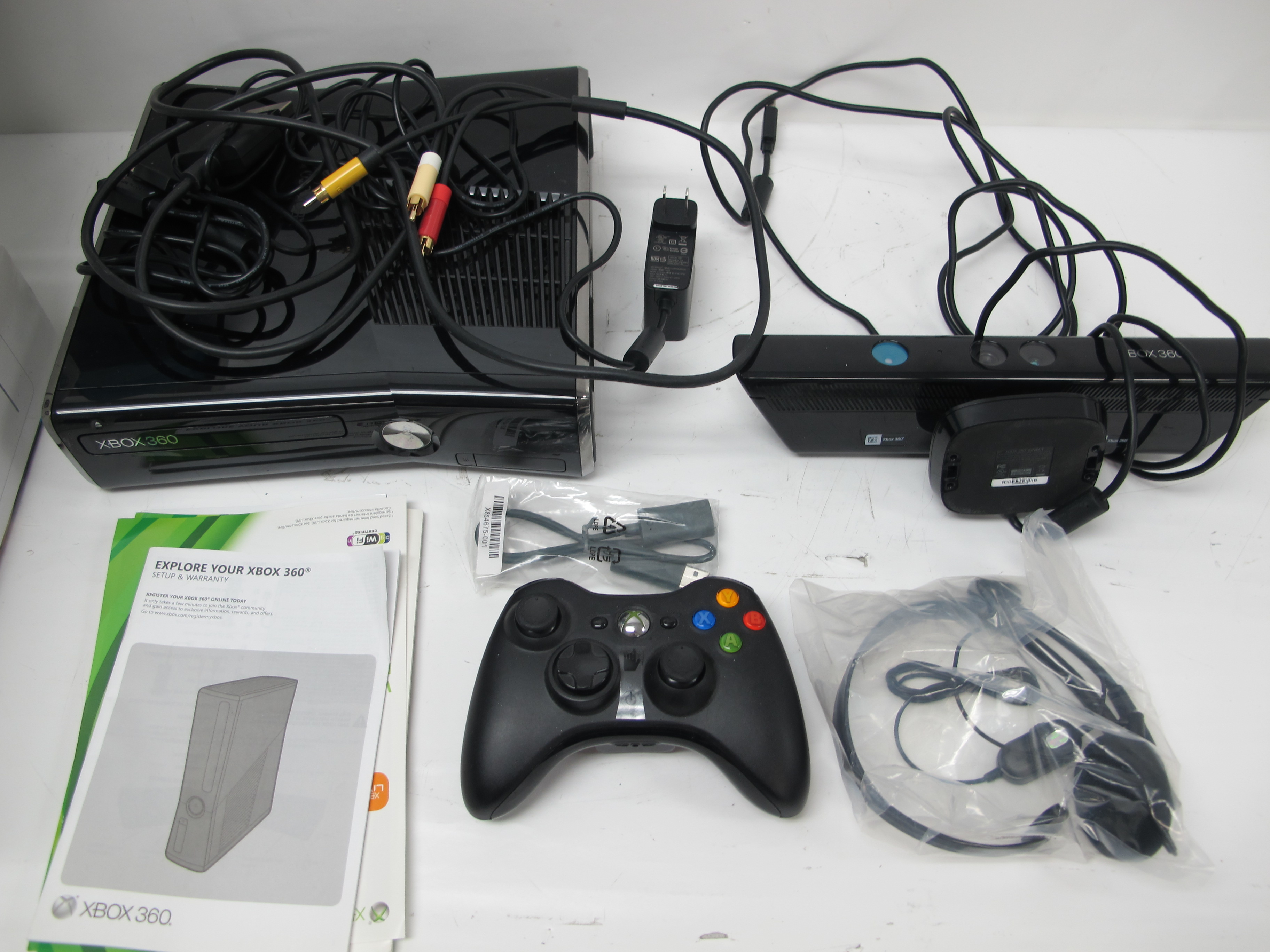 XBOX 360 Console and Kinect 250 GB Desktop Computers BMI Surplus