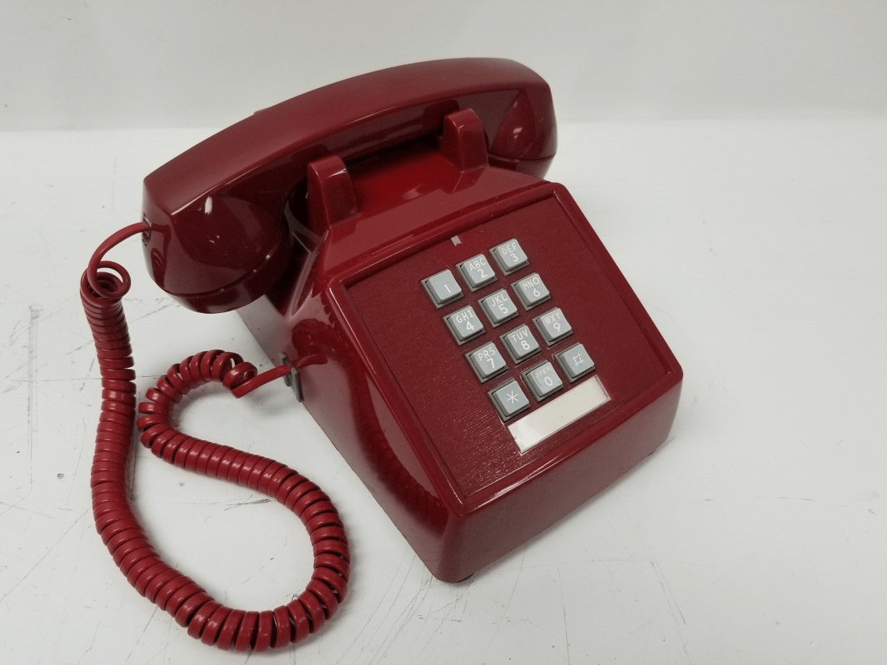 Cortelco model 2500R Red single line touchtone desk phone Audio