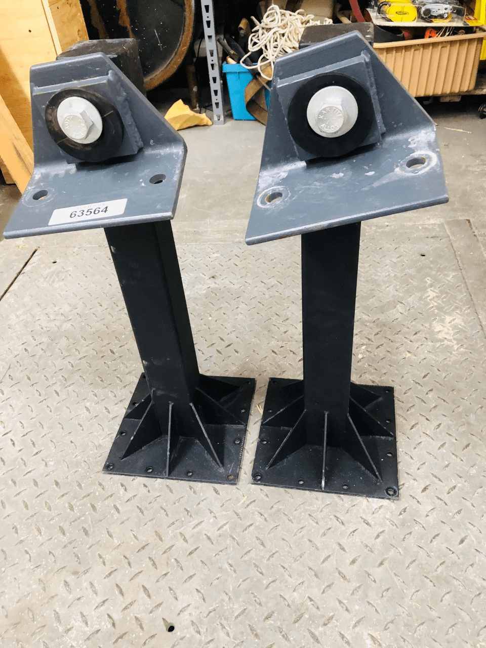 Earthquake Restraints Newport Research Set of 2 BMI Surplus