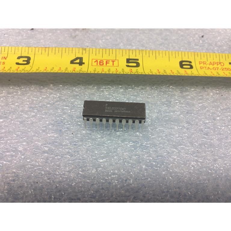 Fairchild 74LS377DC Semi Conductor Integrated Circuits and Op Amps
