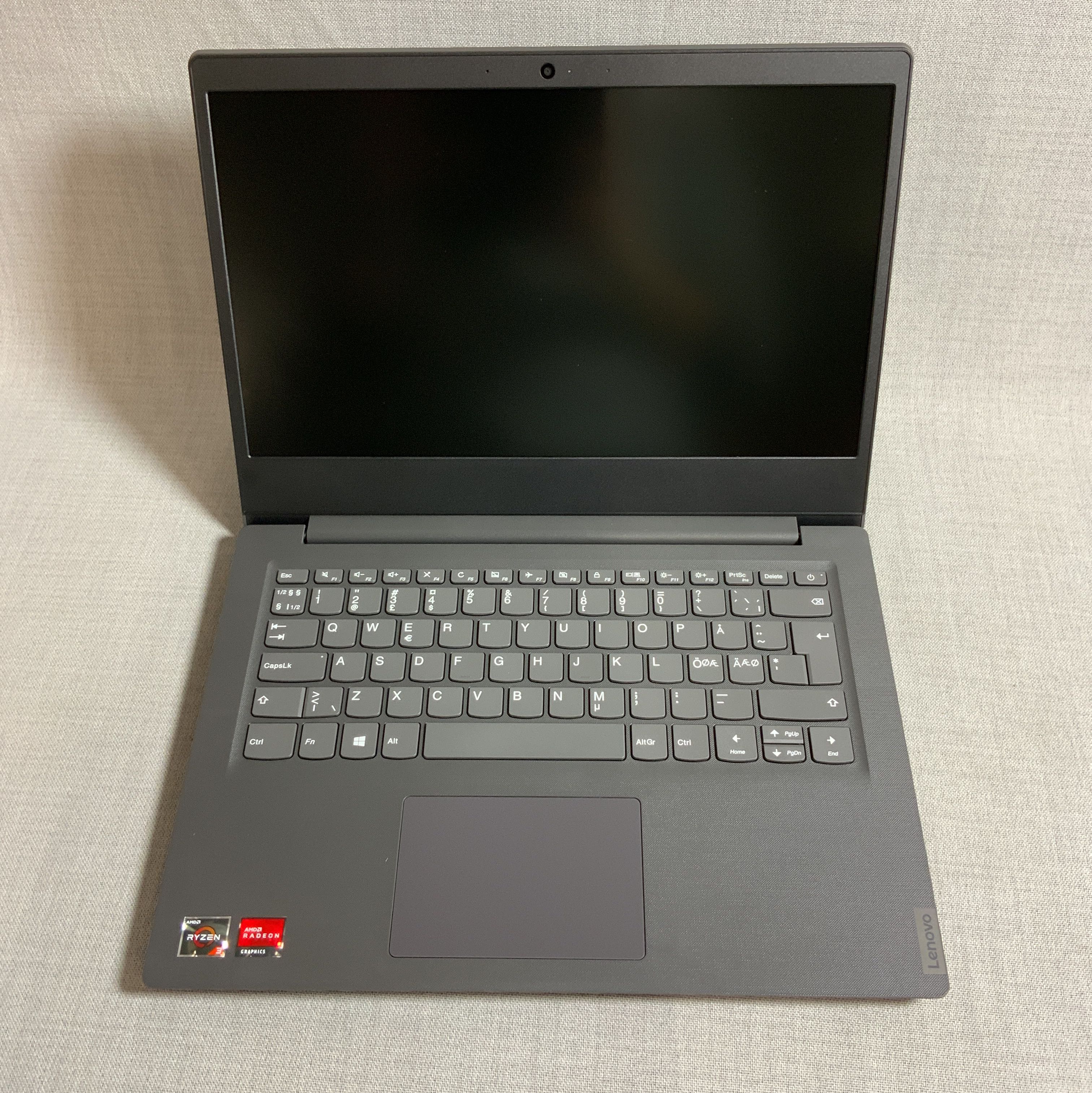 Laptop Lenovo V14ADA (Ryzen 3 3250U, 8GB RAM, 256GB SSD