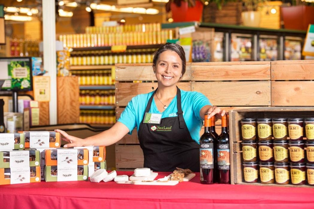 New Leaf Community Markets Mission, Benefits, and Work Culture