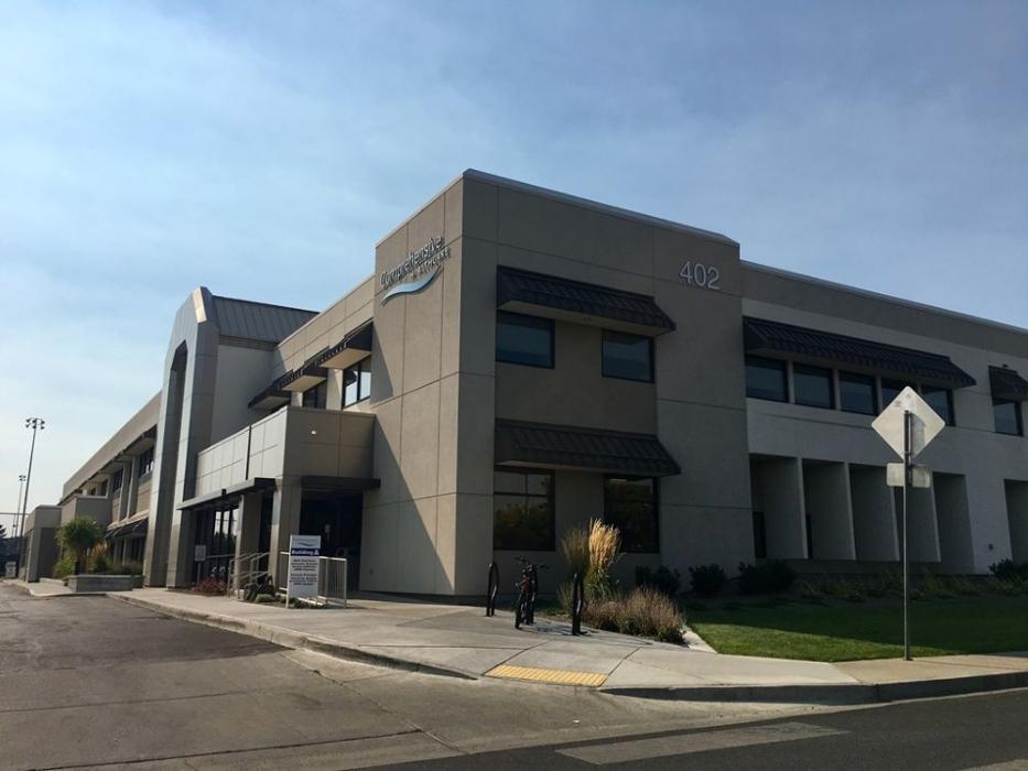 Comprehensive Healthcare Mission, Benefits, and Work Culture