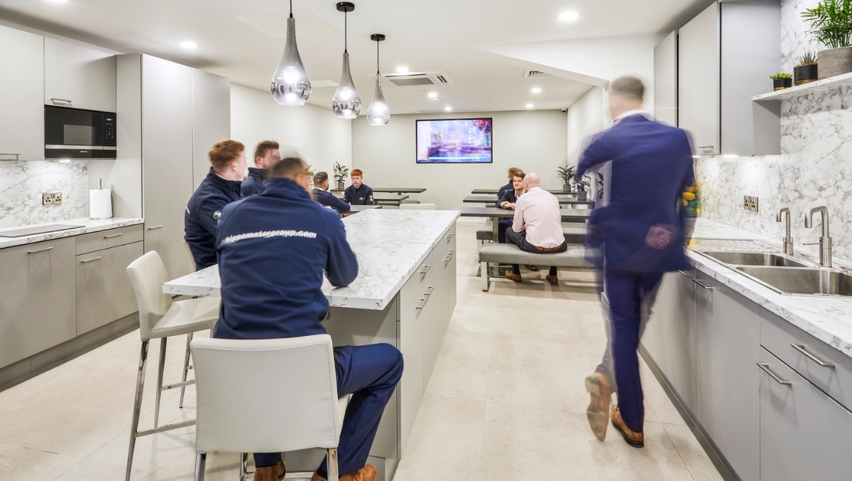 Hippo Motor Group Mission, Benefits, and Work Culture