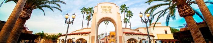 How much money do universal studios workers make