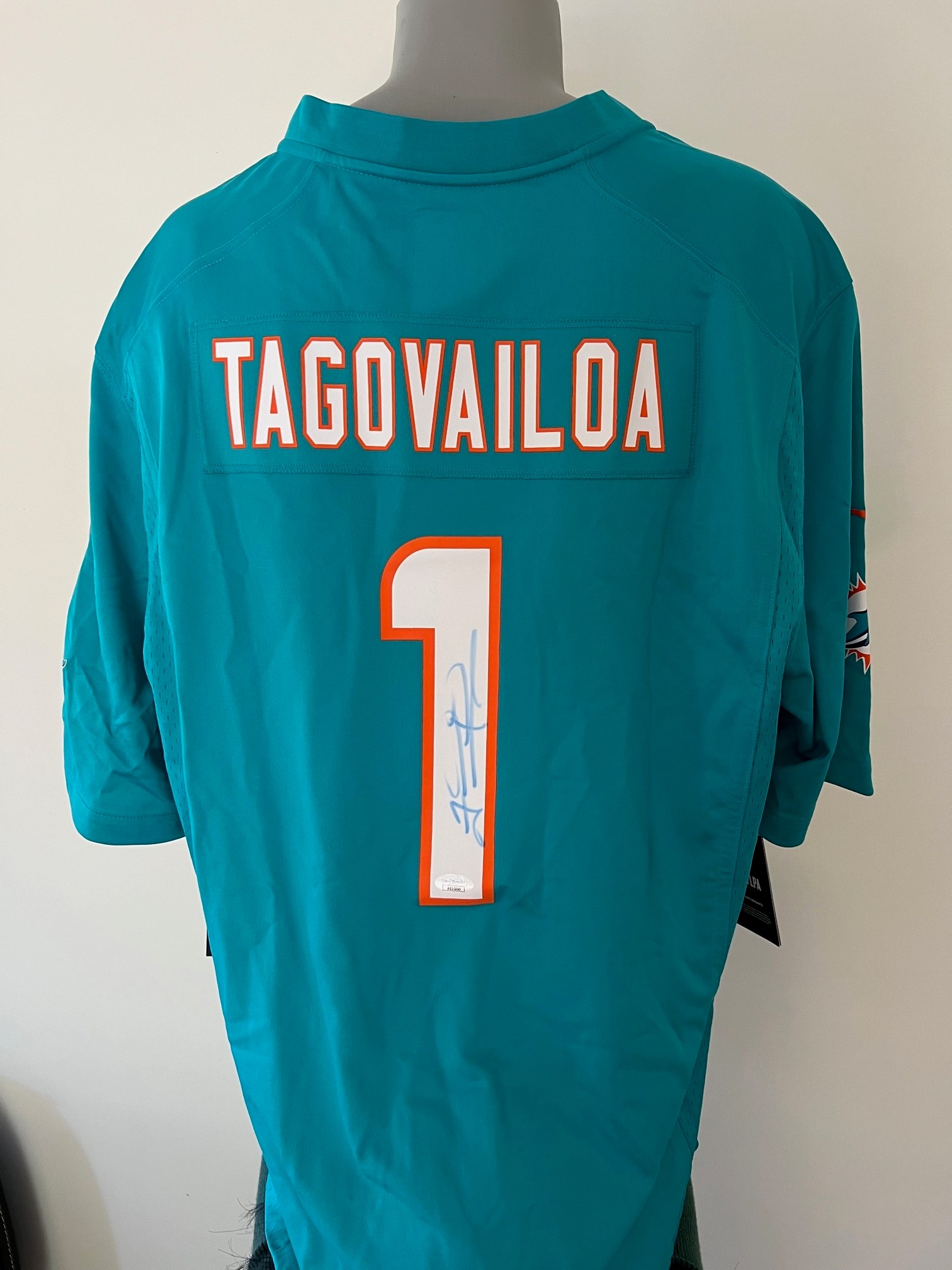 Charitybuzz Tua Tagovailoa Signed Miami Dolphins Jersey