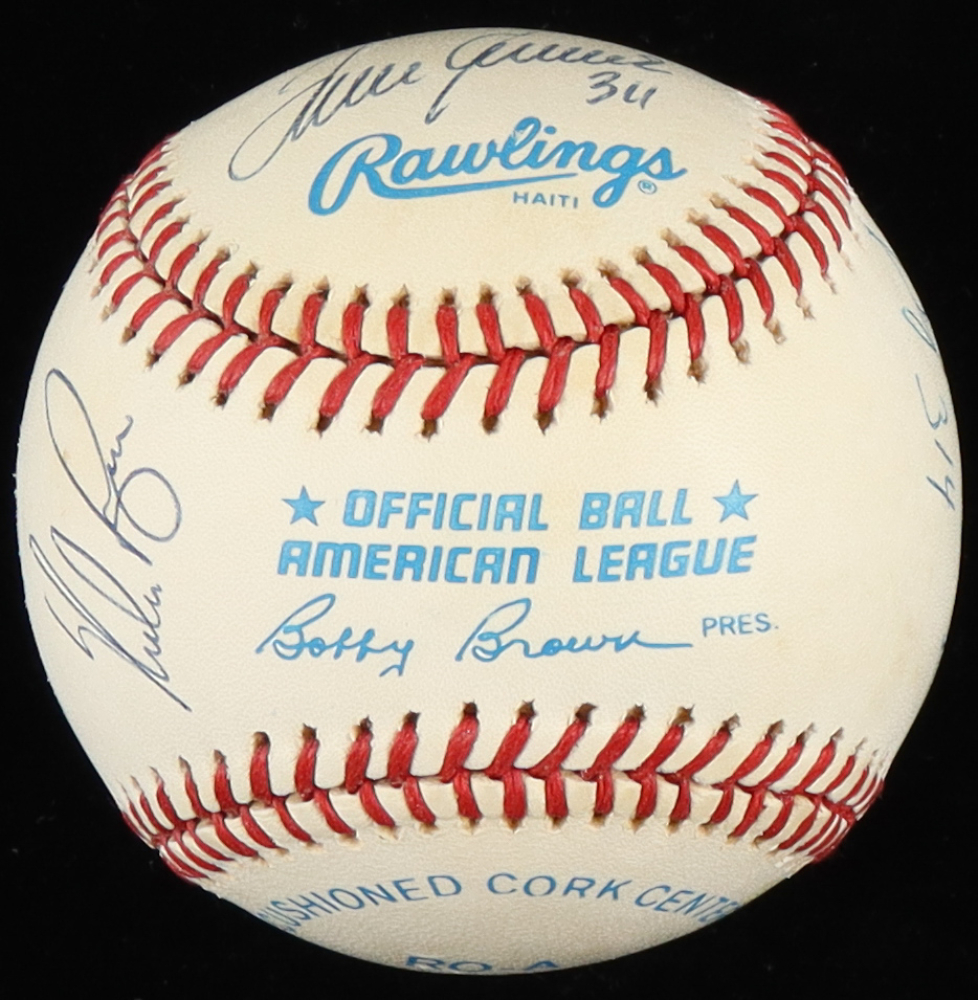 Charitybuzz 300 Wins Pitchers Signed Baseball with Display Case