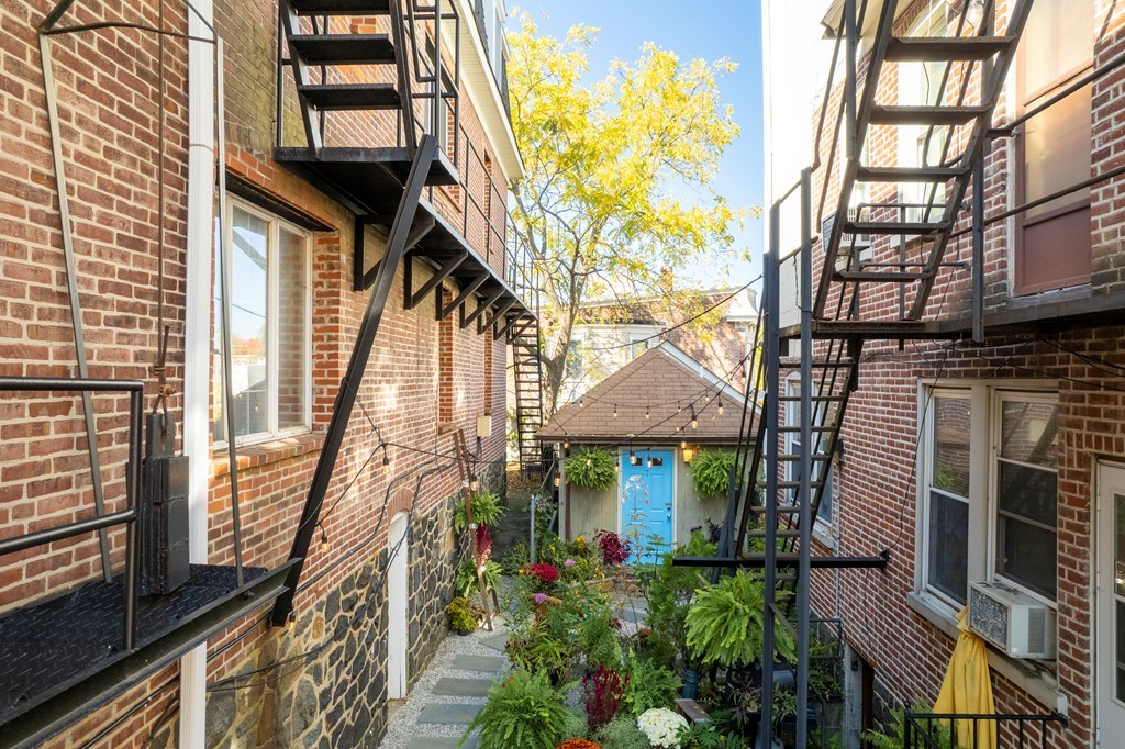 Charitybuzz 3 Night Stay in a Tiny Home in Trolley Square, Wilmington