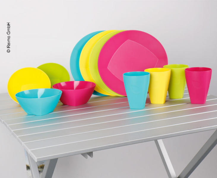 Plastic Set Van Borden, Bekers En Schotels In Verschillende Vrolijke Kleuren | Reimo Nederlands