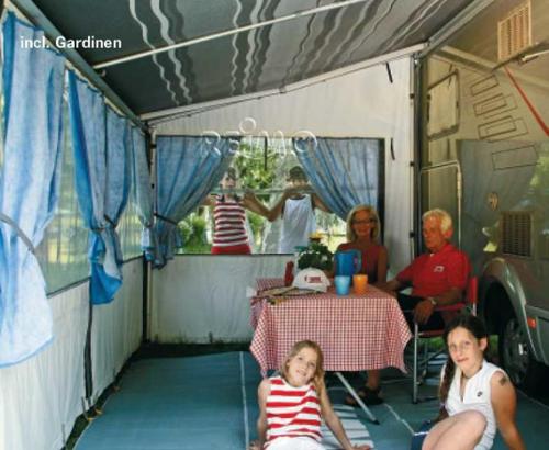 BasisSet für Caravans und Reisemobile mit gerader Seitenwand