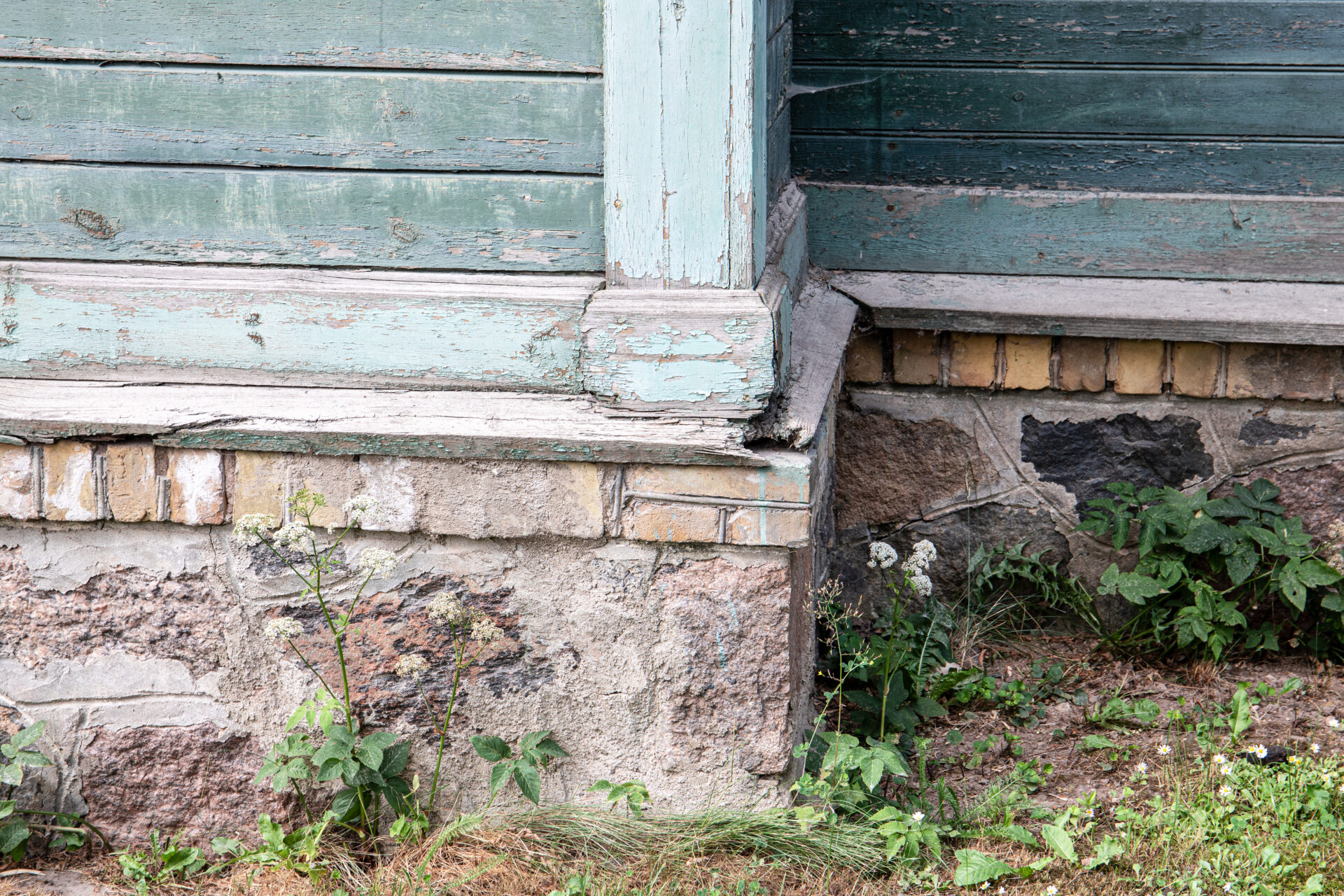 How Much Does Basement Waterproofing Cost? (2024)