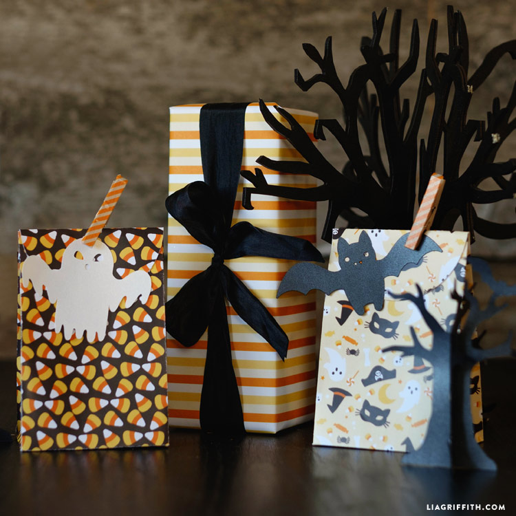 Printable Halloween Gift Wrap Lia Griffith
