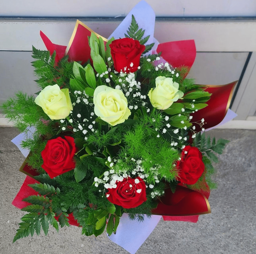 Roses Hollywood Flower Shop Offers Orchids in Los Angeles, CA 90038