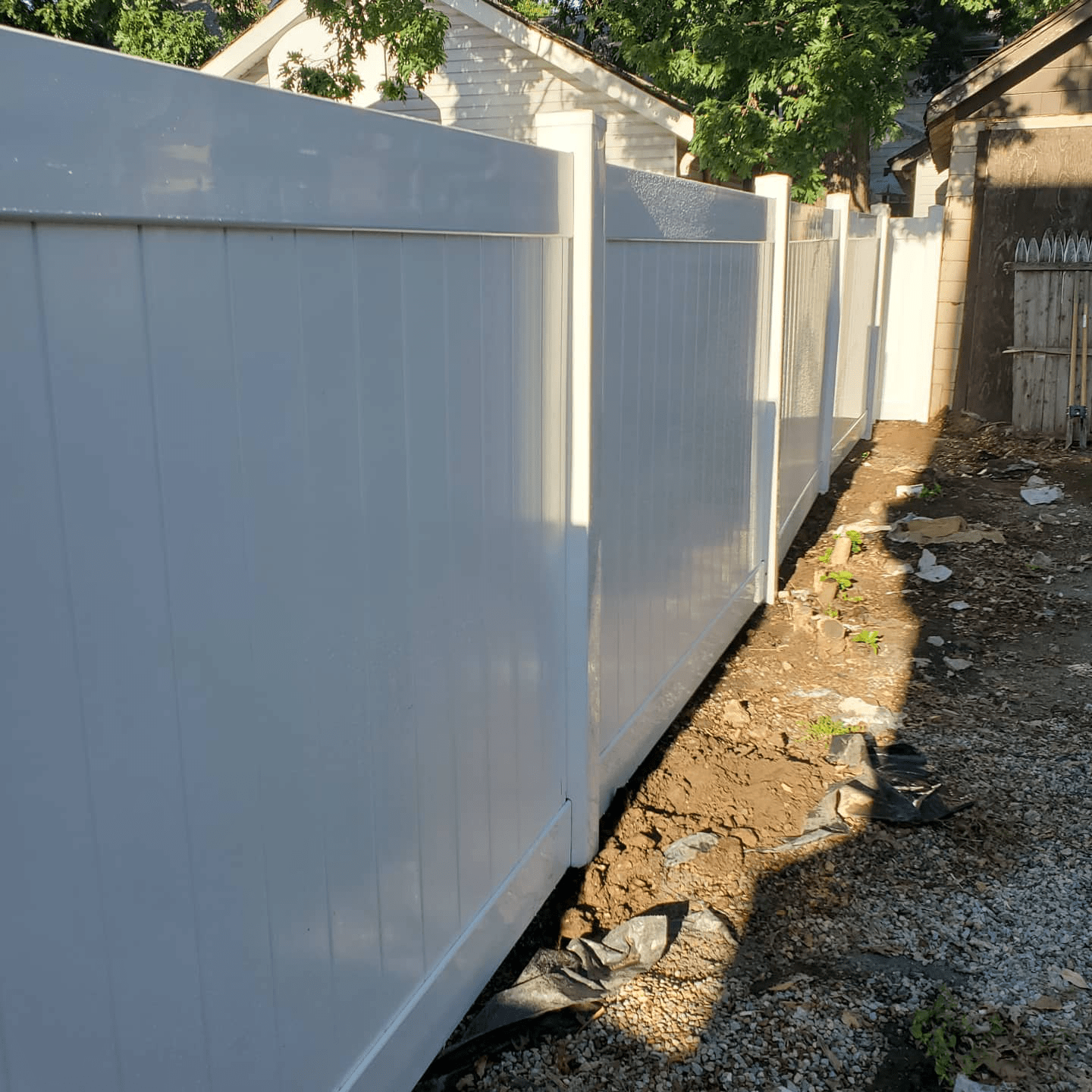 Mega Fencing LLC Offers Vinyl Fence Repairs in Irvington, NJ 07111