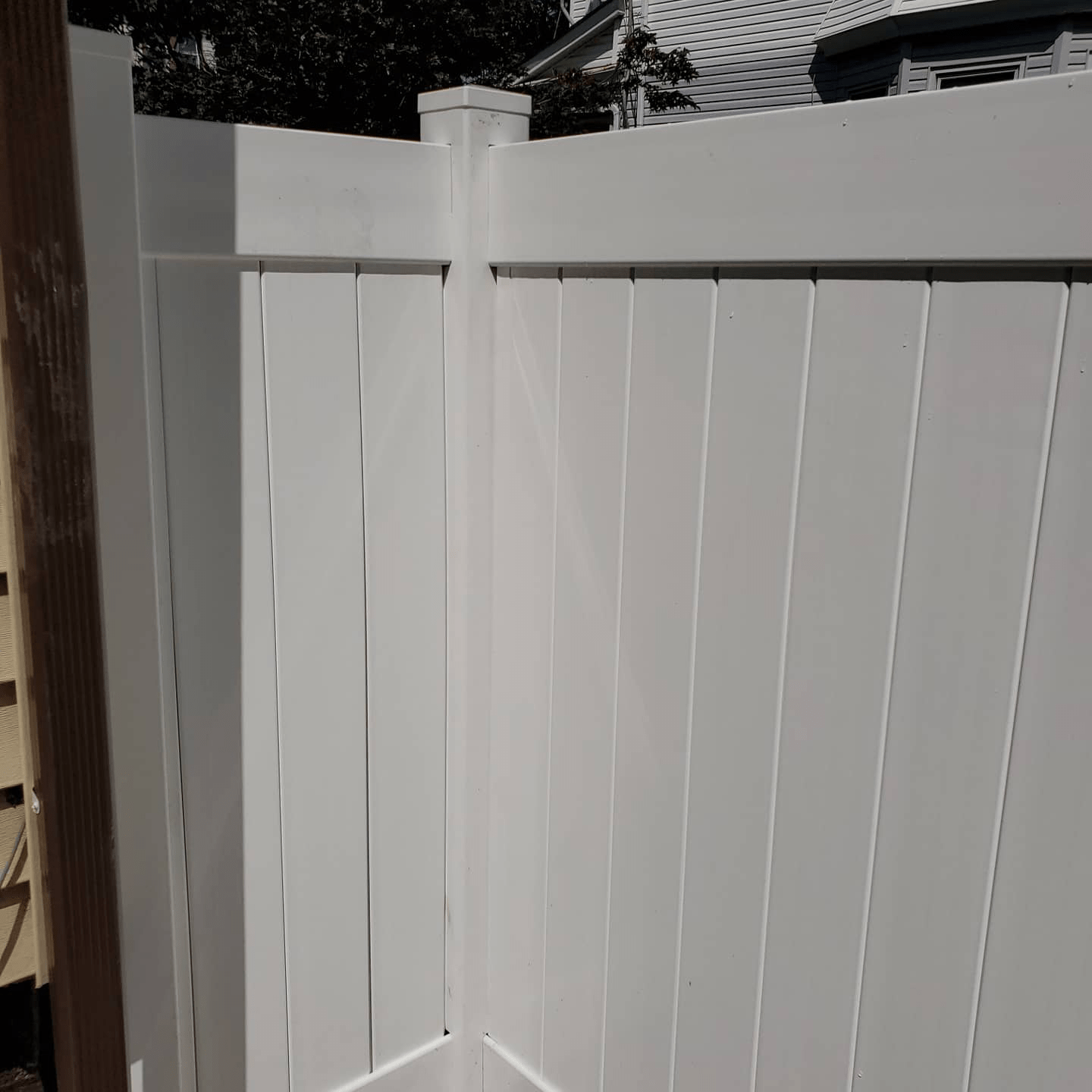 Mega Fencing LLC Offers Vinyl Fence Repairs in Irvington, NJ 07111