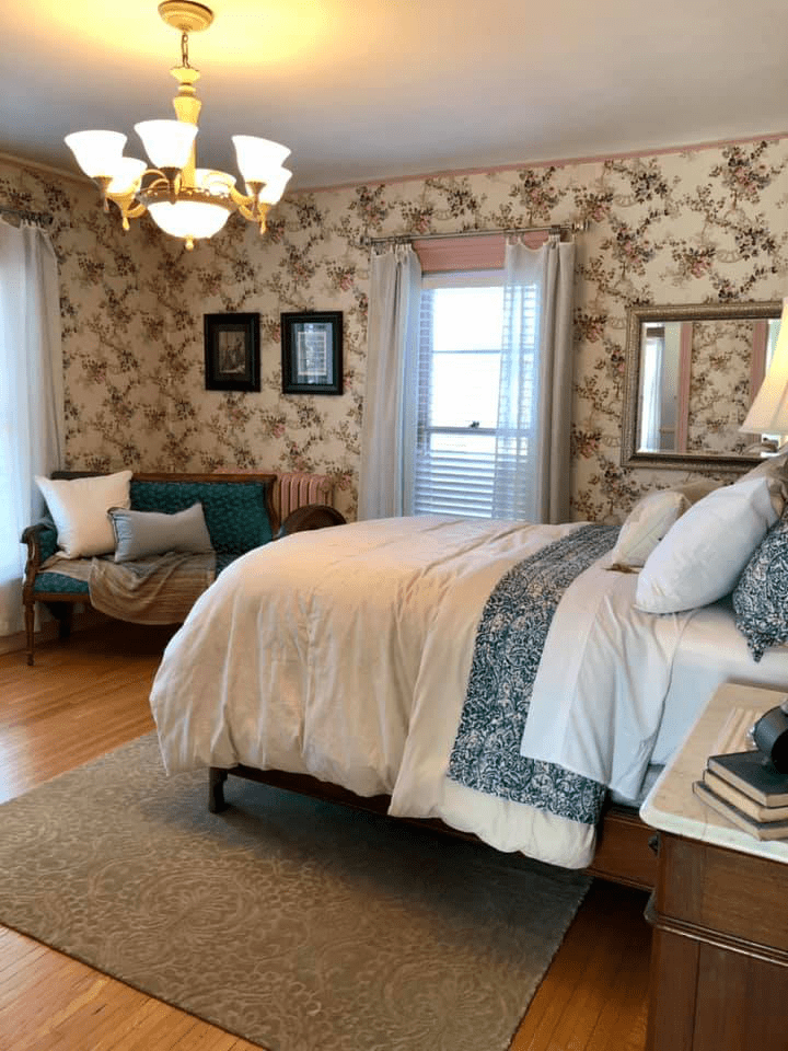 Pine Gardens Bed & Breakfast Has a Wedding Venue in Waseca, MN 56093