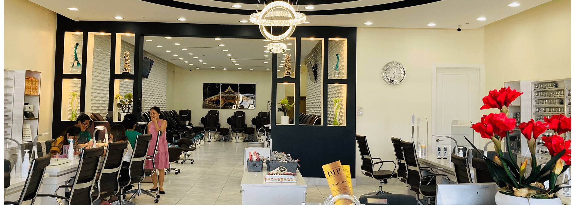 Natural Nails & Lashes is a Nail Salon in Scottsdale, AZ 85254