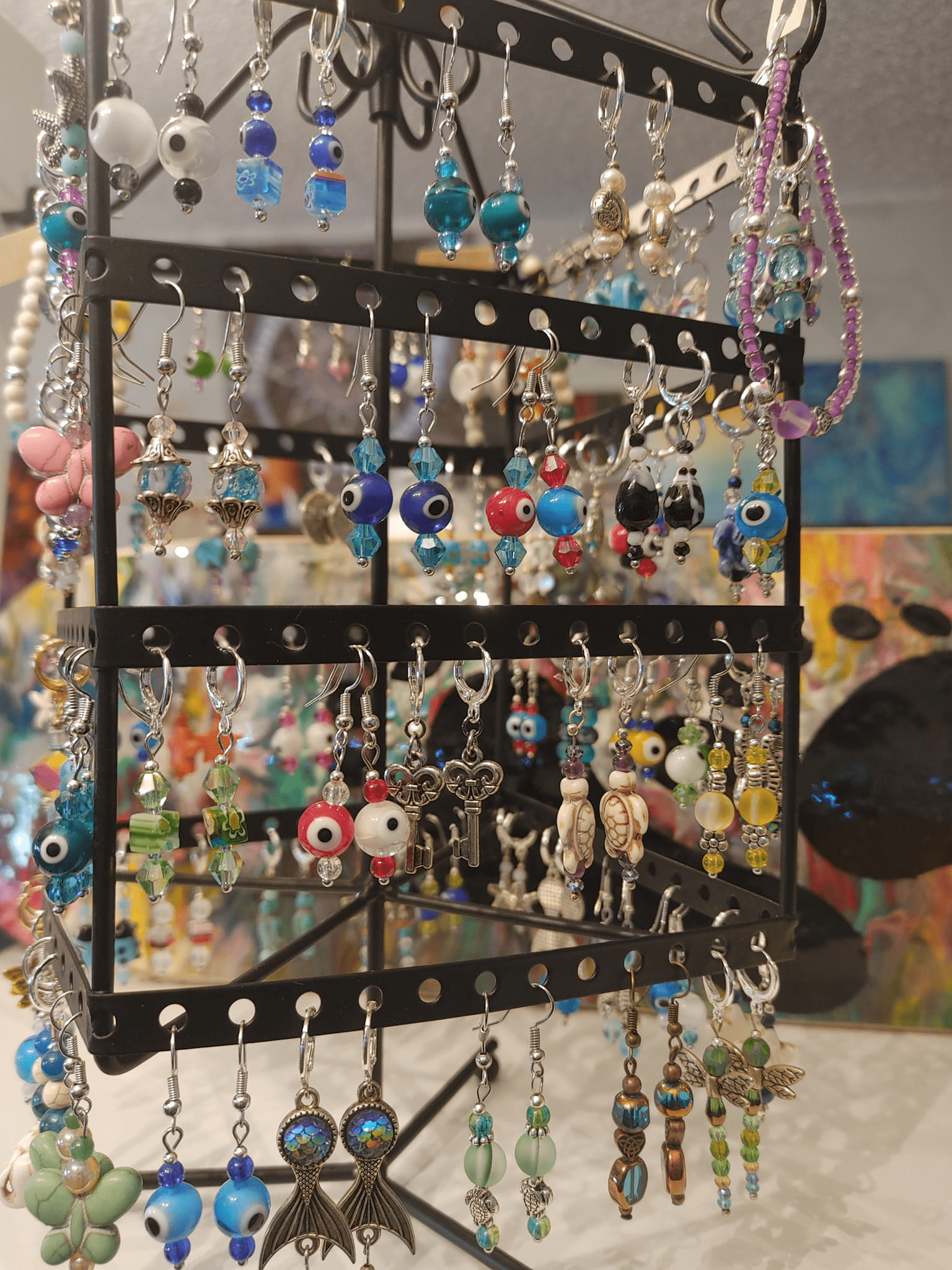 Lil Hippie Sells Jewelry in Clearwater, FL 33765