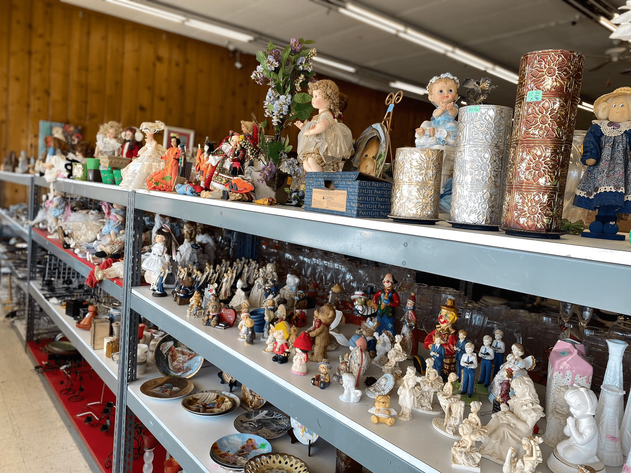 Woodland Thrift Center is a Casual Wear Thrift Store in Woodland, CA 95695