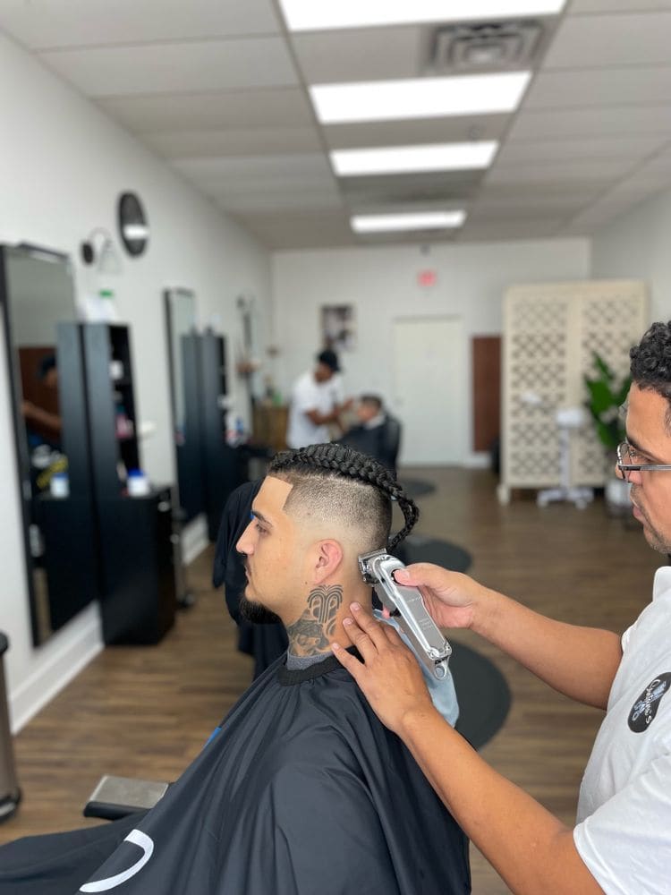 Santana Dominican Offers Hot Towel Shave in Chattanooga, TN