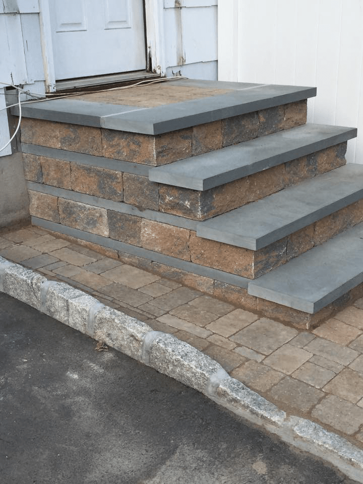 Superior Lawns and Landscaping Offers Landscape Lighting Services in