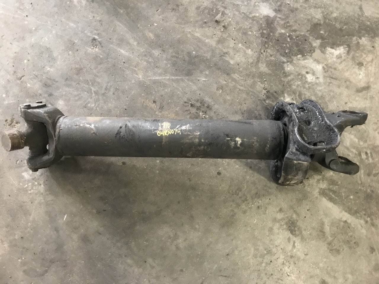 2004 Spicer RDS1710 Rear Drive Shaft for a Kenworth T2000 For Sale