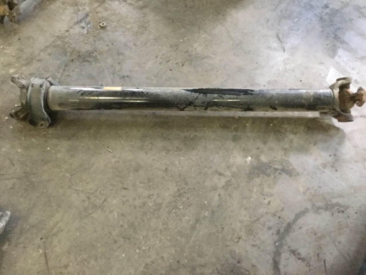 2018 Spicer RDSSPL170 Rear Drive Shaft for a Freightliner Cascadia For