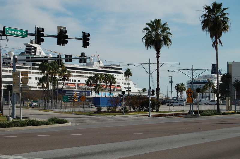 241 Car Services Valet at 1222 Channelside Dr. Tampa Parking