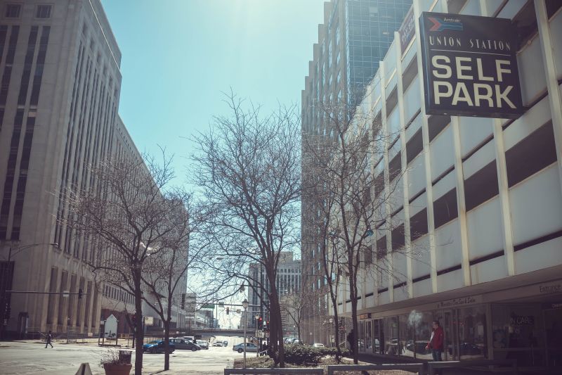Union Station Garage at 320 S. Canal St. Chicago Parking