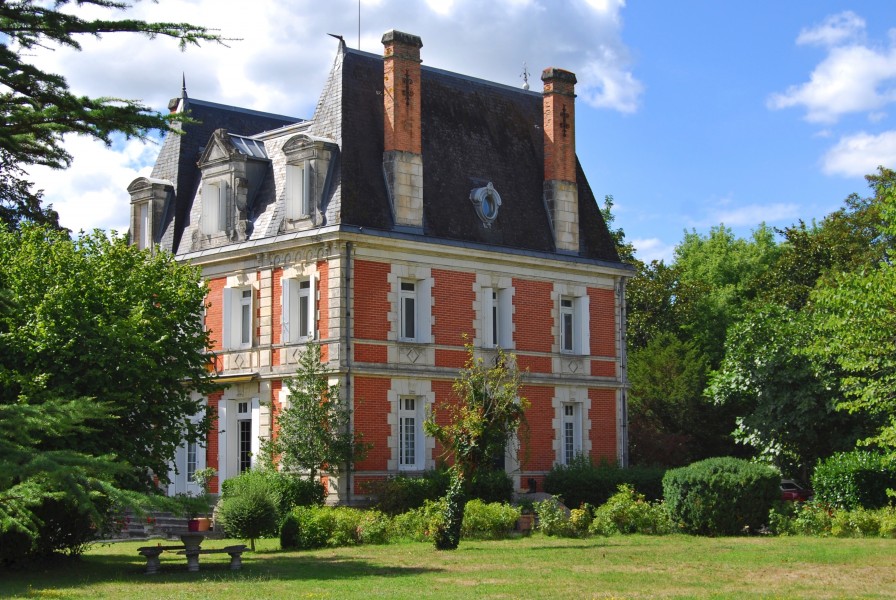 Chateau for sale in ROUFFIAC Charente Superb 19th century chateau